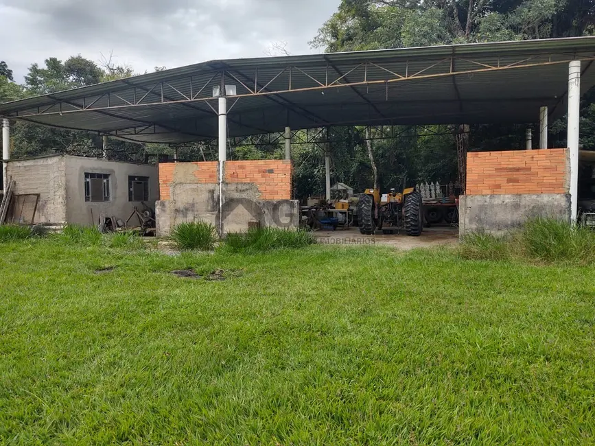 Foto 6 de Sítio / Rancho com 4 quartos à venda, 150m2 em Capela Do Alto - SP