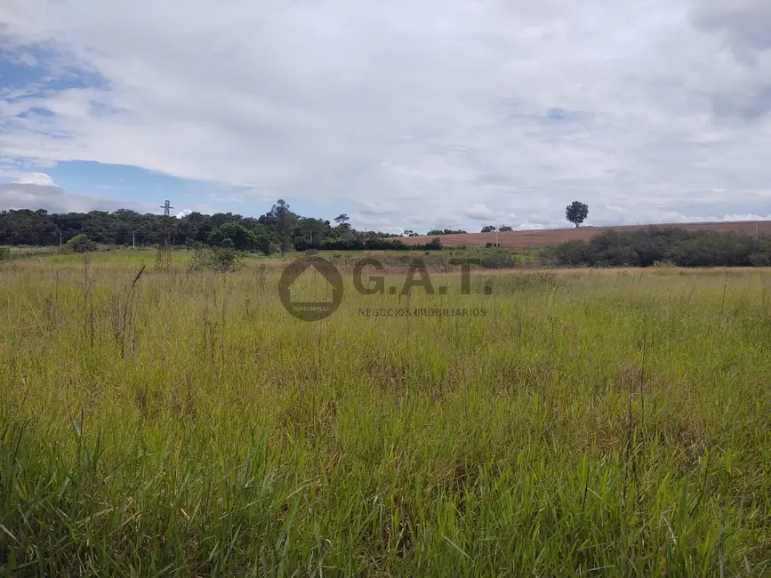 Foto 1 de Sítio / Rancho com 4 quartos à venda, 150m2 em Capela Do Alto - SP
