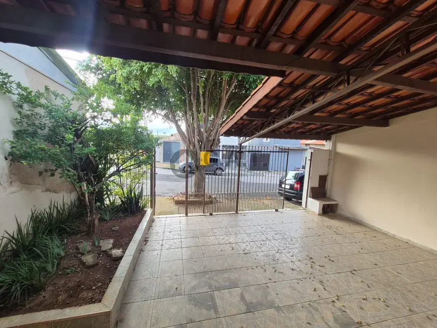 Foto 1 de Casa com 2 quartos para alugar, 82m2 em Jardim Santa Bárbara, Sorocaba - SP