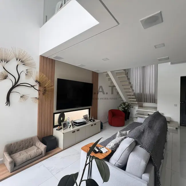 Foto 4 de Casa de Condomínio com 3 quartos para alugar, 310m2 em Votorantim - SP