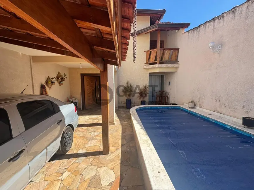 Foto 3 de Casa com 3 quartos à venda, 161m2 em Jardim Nápoli, Sorocaba - SP
