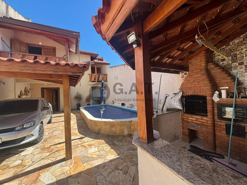 Foto 2 de Casa com 3 quartos à venda, 161m2 em Jardim Nápoli, Sorocaba - SP