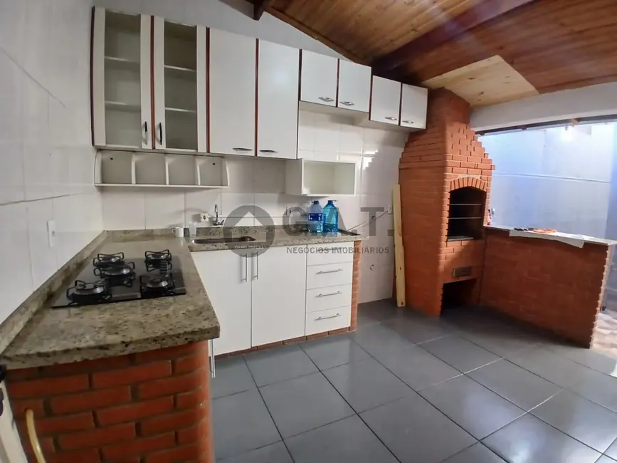 Casa com 3 quartos para alugar, 132m2 em Jardim Piazza di Roma, Sorocaba - SP - imagem 5 Foto 5 de Casa com 3 quartos para alugar, 132m2 em Jardim Piazza di Roma, Sorocaba - SP
