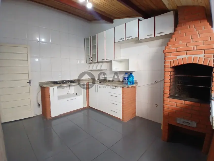Casa com 3 quartos para alugar, 132m2 em Jardim Piazza di Roma, Sorocaba - SP - imagem 6 Foto 6 de Casa com 3 quartos para alugar, 132m2 em Jardim Piazza di Roma, Sorocaba - SP