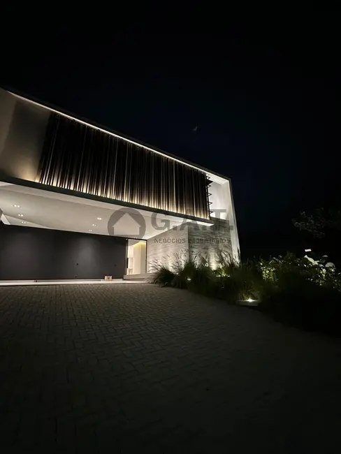 Foto 1 de Casa de Condomínio com 4 quartos à venda, 360m2 em Votorantim - SP