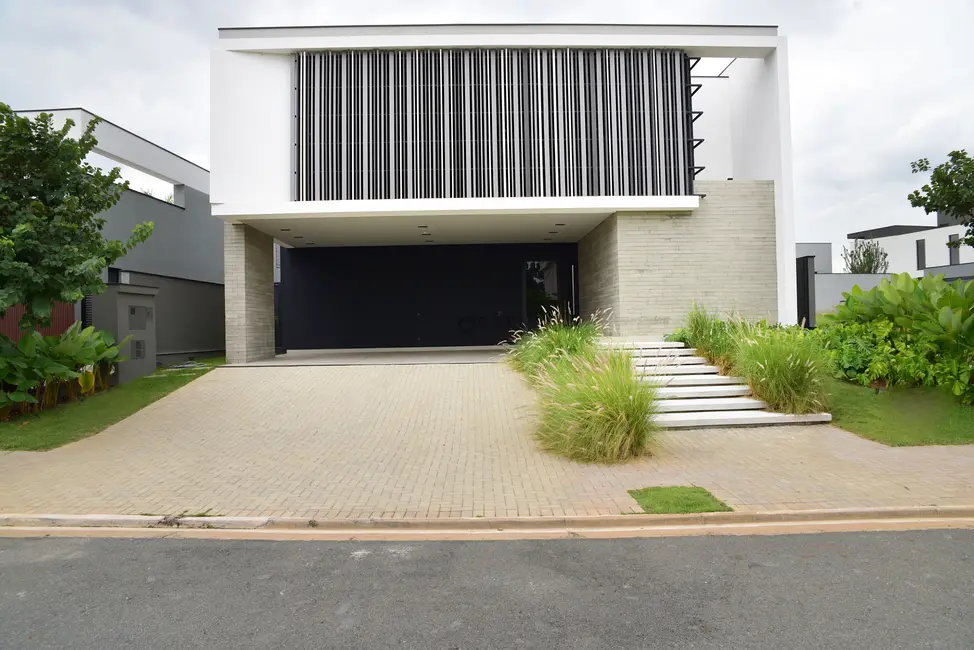 Foto 1 de Casa de Condomínio com 4 quartos à venda, 360m2 em Votorantim - SP
