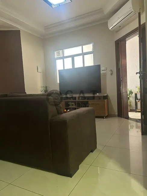 Casa com 3 quartos à venda, 175m2 em Wanel Ville, Sorocaba - SP - imagem 3 Foto 3 de Casa com 3 quartos à venda, 175m2 em Wanel Ville, Sorocaba - SP