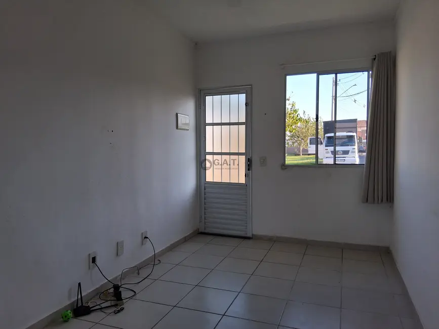 Foto 3 de Casa de Condomínio com 2 quartos para alugar, 51m2 em Parque Vitória Régia, Sorocaba - SP