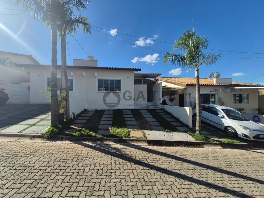 Foto 1 de Casa de Condomínio com 3 quartos para alugar, 70m2 em Wanel Ville, Sorocaba - SP