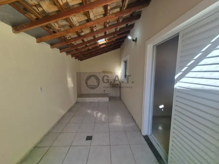 Foto 5 de Casa de Condomínio com 3 quartos para alugar, 70m2 em Wanel Ville, Sorocaba - SP
