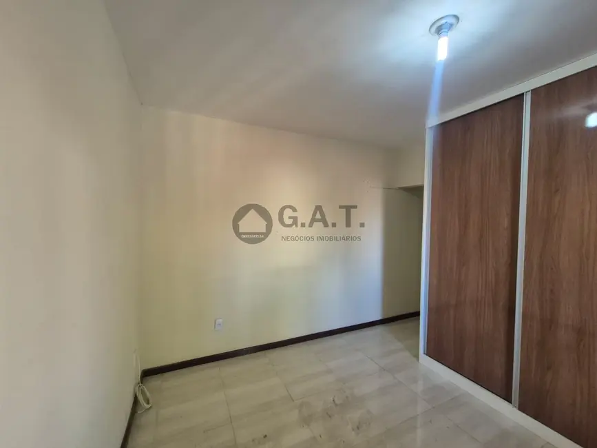 Foto 3 de Casa de Condomínio com 3 quartos para alugar, 280m2 em Granja Olga II, Sorocaba - SP