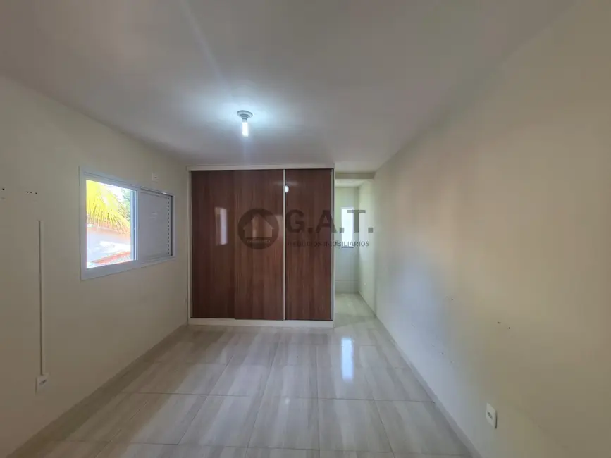 Foto 5 de Casa de Condomínio com 3 quartos para alugar, 280m2 em Granja Olga II, Sorocaba - SP
