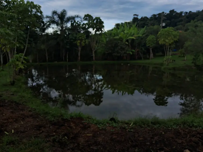 Chácara com 2 quartos à venda, 150m2 em Piedade - SP - imagem 1 Foto 1 de Chácara com 2 quartos à venda, 150m2 em Piedade - SP