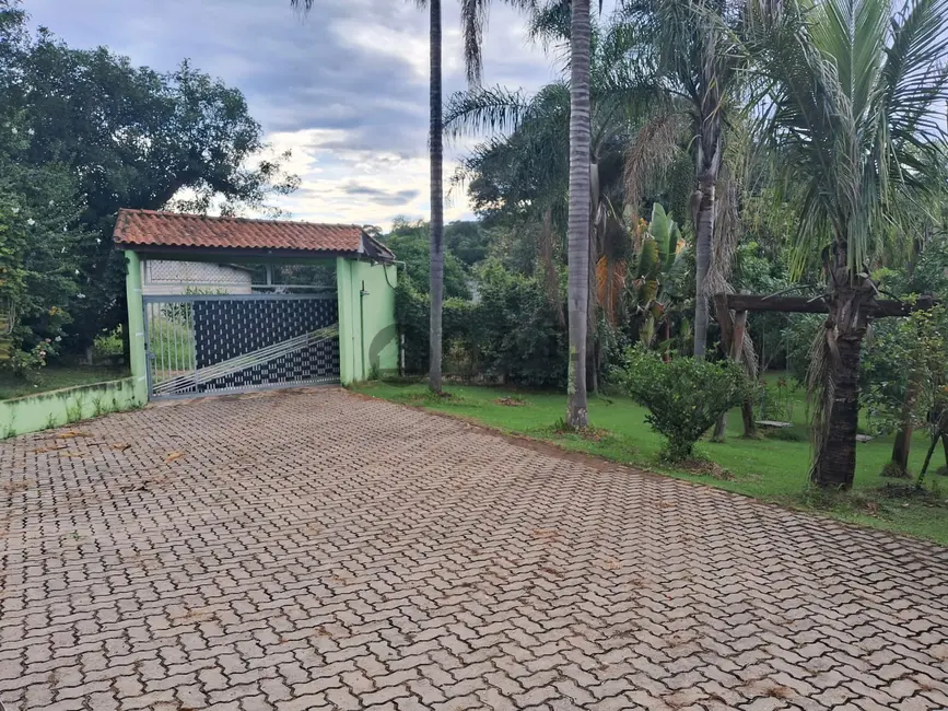 Chácara com 2 quartos à venda, 150m2 em Piedade - SP - imagem 2 Foto 2 de Chácara com 2 quartos à venda, 150m2 em Piedade - SP
