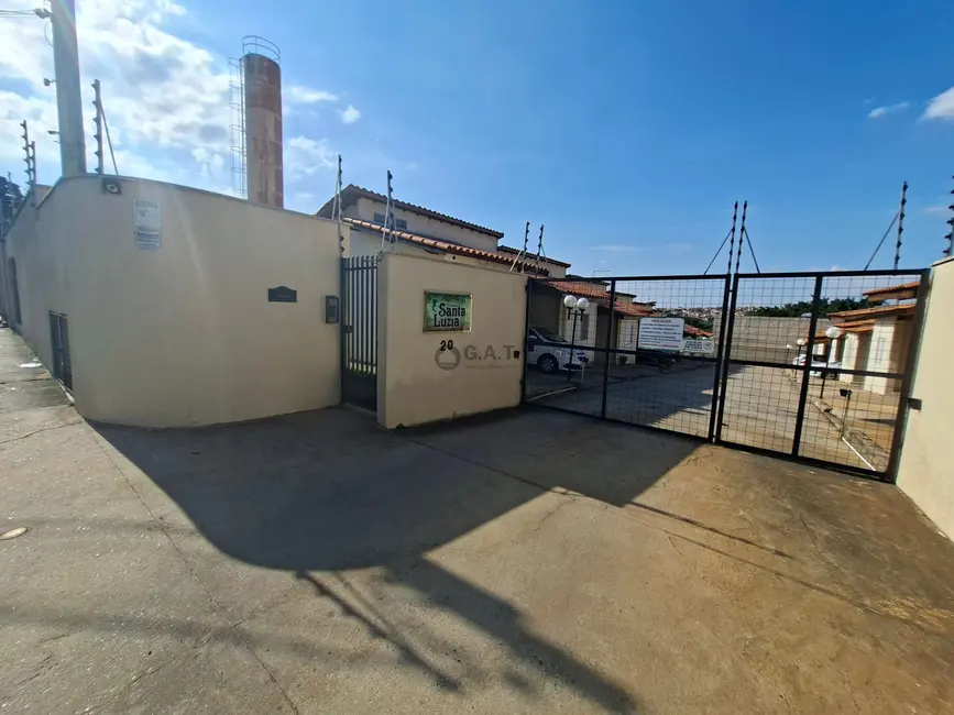 Foto 2 de Casa de Condomínio com 2 quartos para alugar, 60m2 em Recreio dos Sorocabanos, Sorocaba - SP
