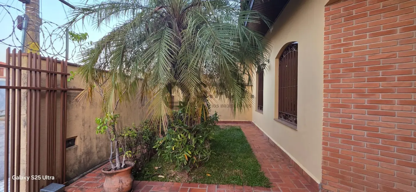 Foto 3 de Casa com 3 quartos para alugar, 230m2 em Jardim Bertanha, Sorocaba - SP