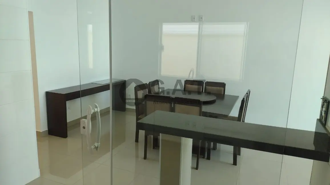 Foto 1 de Casa de Condomínio com 4 quartos para alugar, 180m2 em Wanel Ville, Sorocaba - SP