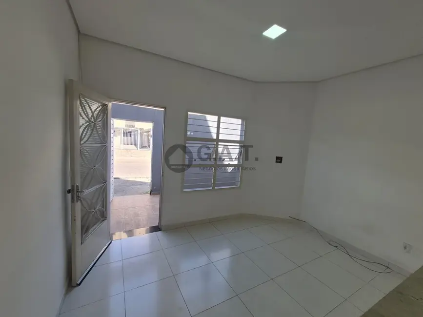 Foto 4 de Kitnet com 1 quarto para alugar, 35m2 em Jardim Wanel Ville V, Sorocaba - SP