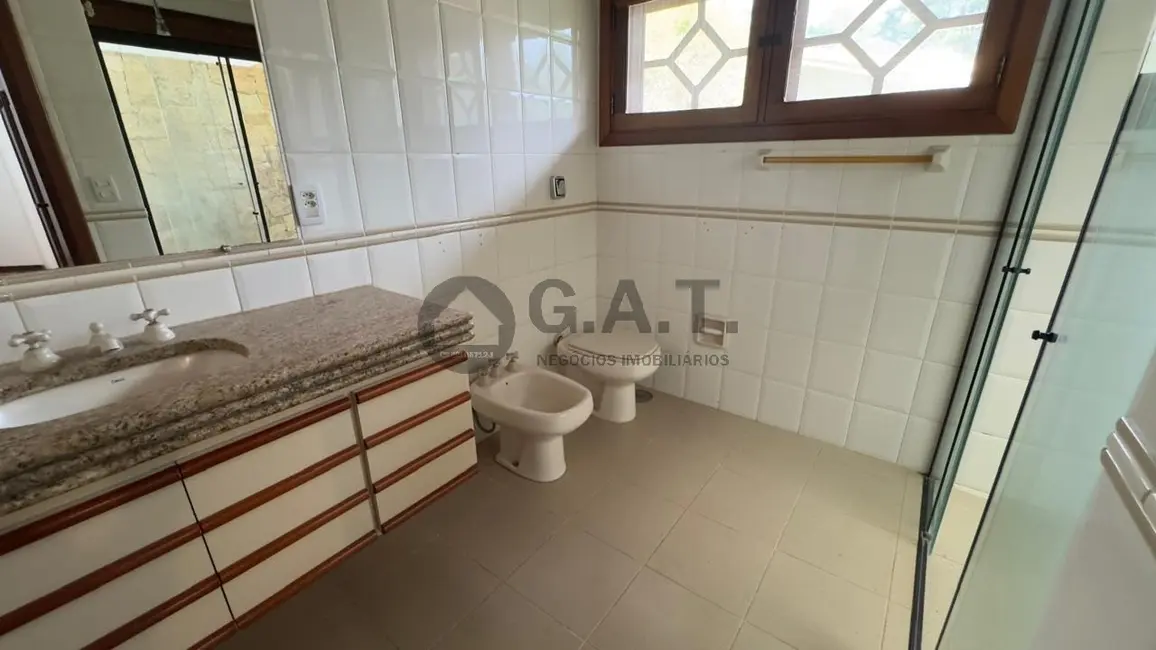 Foto 3 de Casa de Condomínio com 4 quartos para alugar, 426m2 em Aracoiaba Da Serra - SP