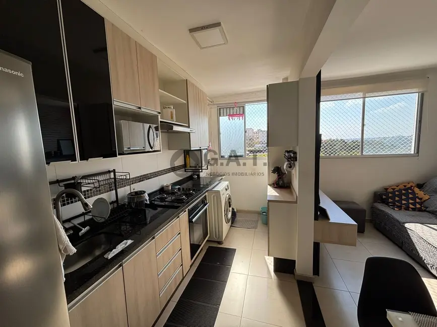 Foto 1 de Apartamento com 2 quartos à venda, 45m2 em Jardim Mirante dos Ovnis, Votorantim - SP