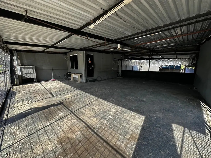Foto 2 de Armazém / Galpão para alugar, 300m2 em Jardim Simus, Sorocaba - SP