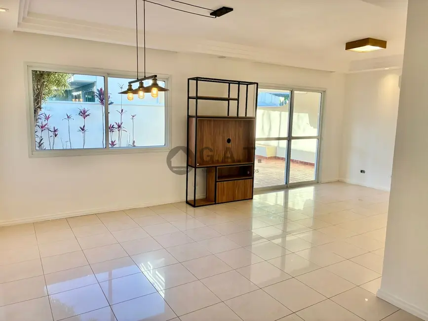 Foto 4 de Casa de Condomínio com 3 quartos para alugar, 185m2 em Jardim América, Sorocaba - SP