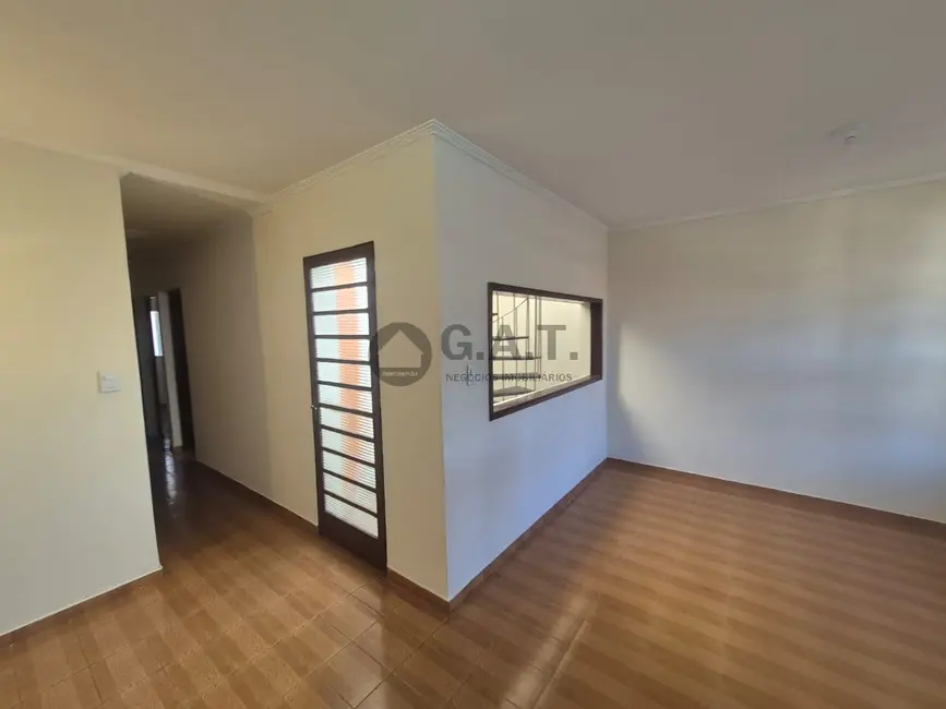 Casa com 3 quartos à venda, 130m2 em Parque Ouro Fino, Sorocaba - SP - imagem 2 Foto 2 de Casa com 3 quartos à venda, 130m2 em Parque Ouro Fino, Sorocaba - SP