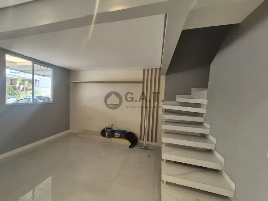 Foto 8 de Casa de Condomínio com 2 quartos para alugar, 120m2 em Jardim Vera Cruz, Sorocaba - SP