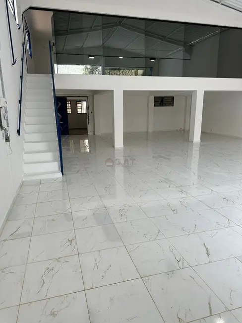 Foto 8 de Armazém / Galpão para alugar, 300m2 em Além Ponte, Sorocaba - SP