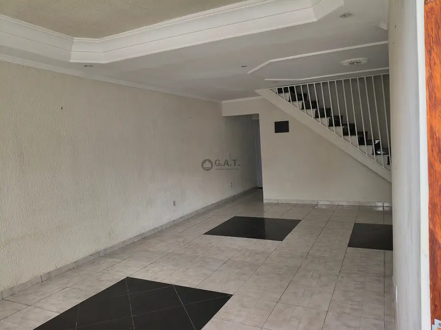 Casa com 2 quartos para alugar, 185m2 em Jardim Bonsucesso, Sorocaba - SP - imagem 4 Foto 4 de Casa com 2 quartos para alugar, 185m2 em Jardim Bonsucesso, Sorocaba - SP