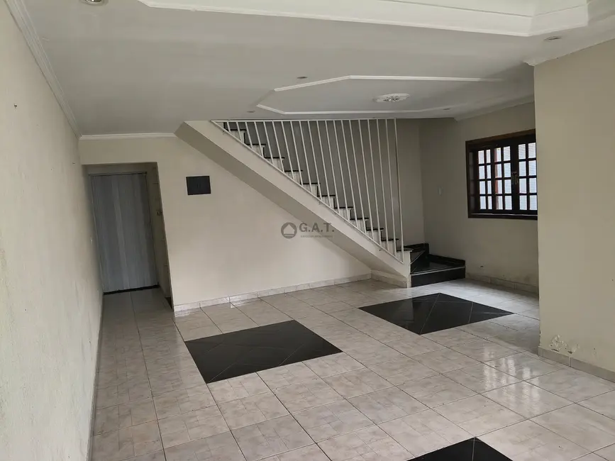 Casa com 2 quartos para alugar, 185m2 em Jardim Bonsucesso, Sorocaba - SP - imagem 2 Foto 2 de Casa com 2 quartos para alugar, 185m2 em Jardim Bonsucesso, Sorocaba - SP