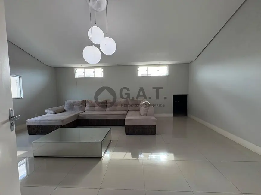 Foto 4 de Casa com 4 quartos para alugar, 427m2 em Jardim Pagliato, Sorocaba - SP