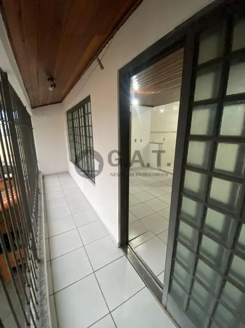 Casa com 2 quartos para alugar, 110m2 em Vila Louzada, Sorocaba - SP - imagem 7 Foto 7 de Casa com 2 quartos para alugar, 110m2 em Vila Louzada, Sorocaba - SP