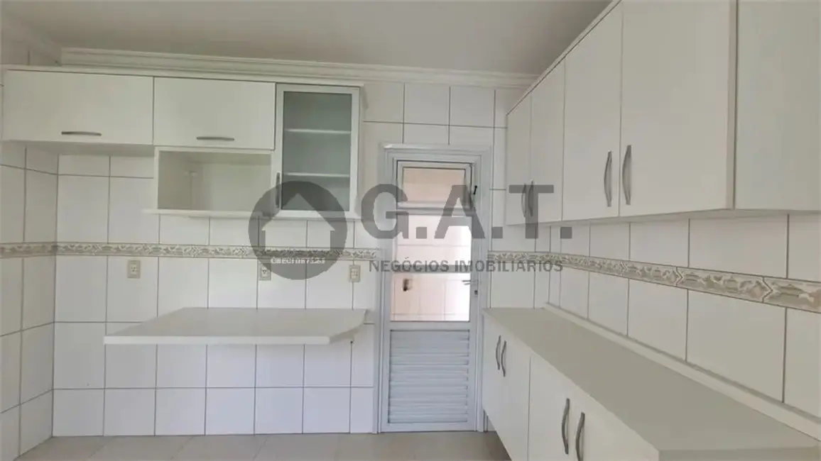 Casa de Condomínio com 3 quartos à venda, 200m2 em Parque Residencial Villa dos Inglezes, Sorocaba - SP - imagem 7 Foto 7 de Casa de Condomínio com 3 quartos à venda, 200m2 em Parque Residencial Villa dos Inglezes, Sorocaba - SP