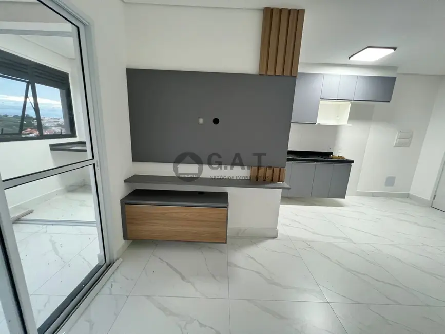 Foto 2 de Apartamento com 2 quartos à venda, 69m2 em Jardim São Carlos, Sorocaba - SP