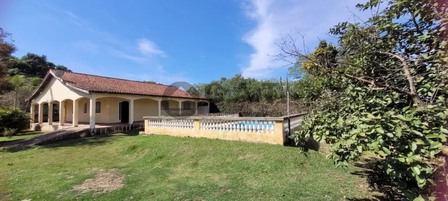 Foto 3 de Chácara com 2 quartos para alugar, 250m2 em Salto De Pirapora - SP