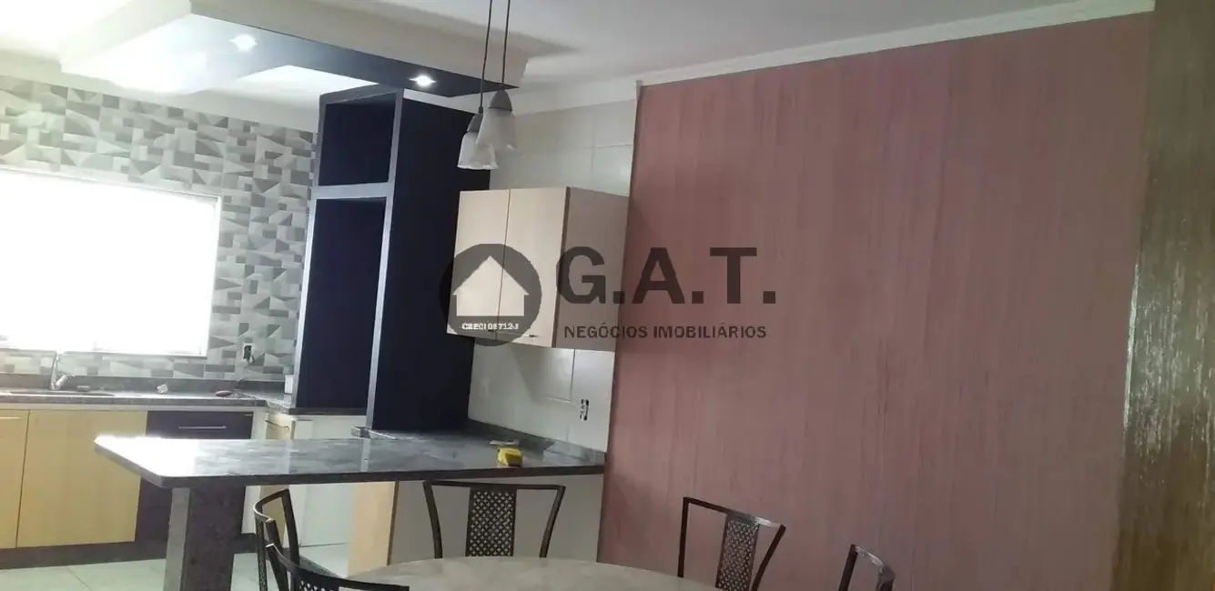 Casa com 4 quartos para alugar, 150m2 em Jardim Prestes de Barros, Sorocaba - SP - imagem 3 Foto 3 de Casa com 4 quartos para alugar, 150m2 em Jardim Prestes de Barros, Sorocaba - SP