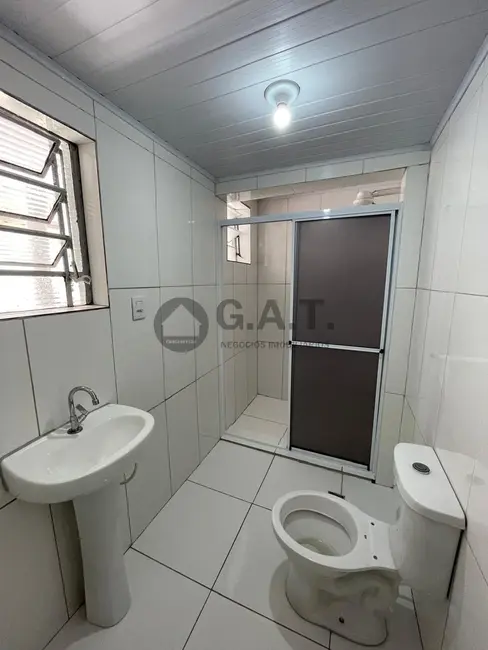 Casa com 2 quartos para alugar, 70m2 em Jardim Sorocabano, Sorocaba - SP - imagem 8 Foto 8 de Casa com 2 quartos para alugar, 70m2 em Jardim Sorocabano, Sorocaba - SP