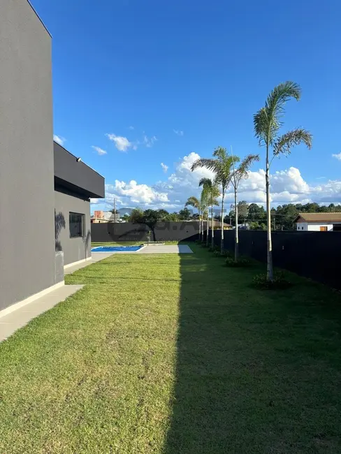 Casa de Condomínio com 3 quartos à venda, 275m2 em Aracoiaba Da Serra - SP - imagem 4 Foto 4 de Casa de Condomínio com 3 quartos à venda, 275m2 em Aracoiaba Da Serra - SP