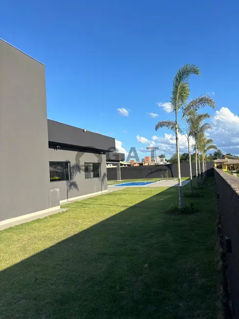 Casa de Condomínio com 3 quartos à venda, 275m2 em Aracoiaba Da Serra - SP - imagem 3 Foto 3 de Casa de Condomínio com 3 quartos à venda, 275m2 em Aracoiaba Da Serra - SP