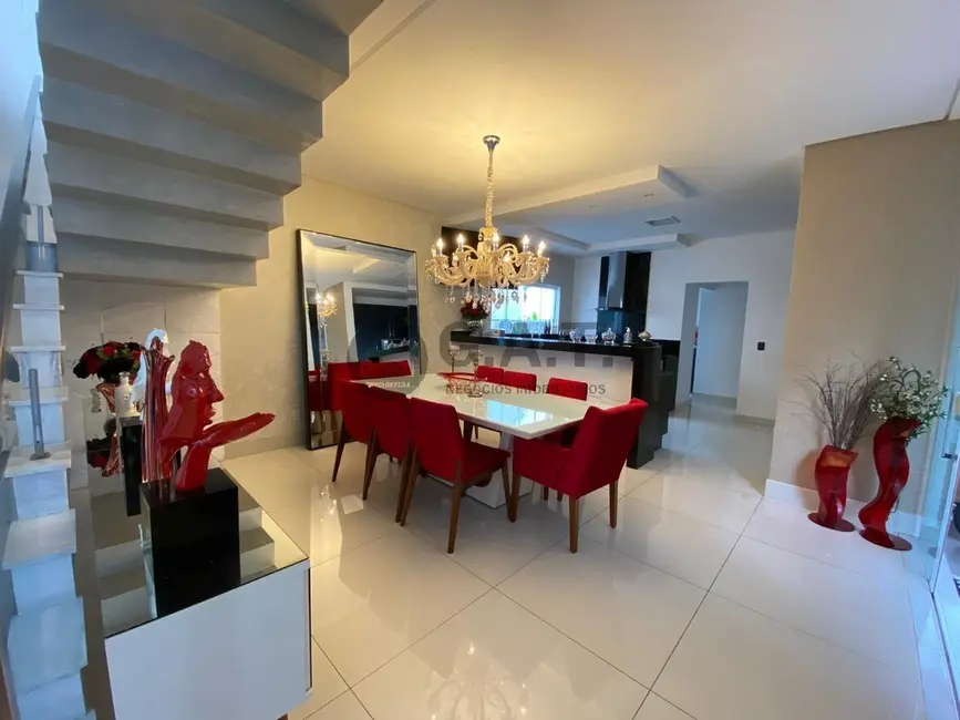 Foto 2 de Casa de Condomínio com 3 quartos para alugar, 305m2 em Jardim Residencial Mont Blanc, Sorocaba - SP