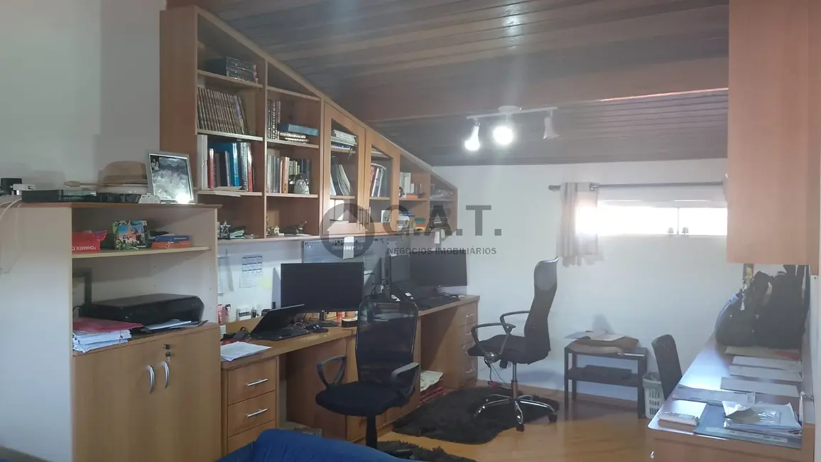 Foto 6 de Casa com 4 quartos à venda, 350m2 em Jardim Astro, Sorocaba - SP