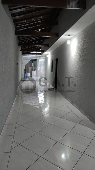 Casa com 3 quartos à venda, 211m2 em Jardim Nova Ipanema, Sorocaba - SP - imagem 9 Foto 9 de Casa com 3 quartos à venda, 211m2 em Jardim Nova Ipanema, Sorocaba - SP