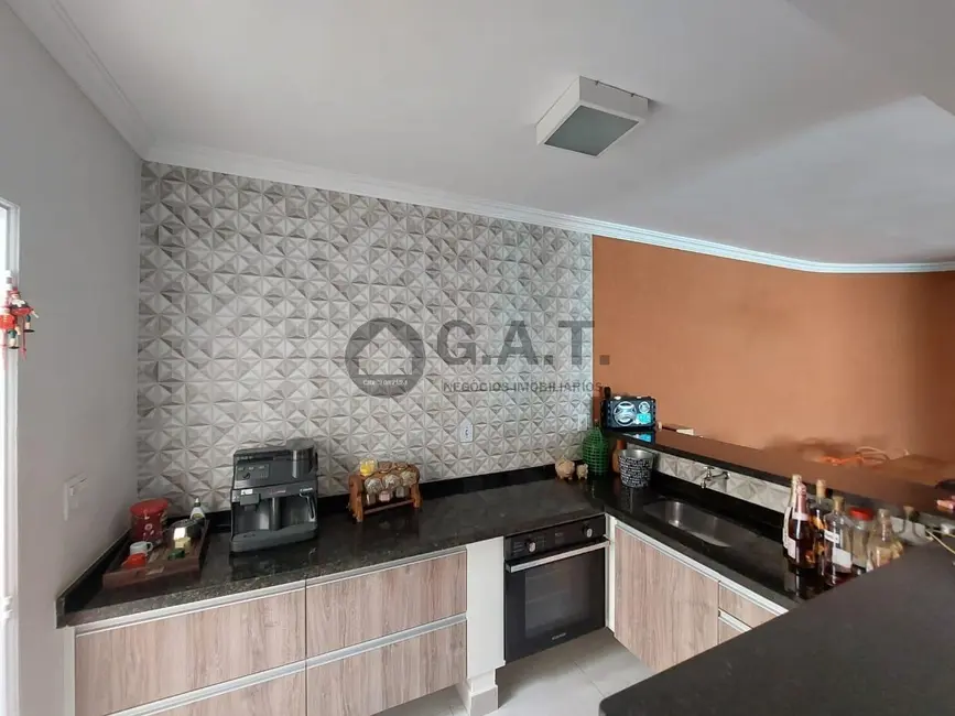 Casa de Condomínio com 3 quartos à venda, 152m2 em Sorocaba - SP - imagem 4 Foto 4 de Casa de Condomínio com 3 quartos à venda, 152m2 em Sorocaba - SP