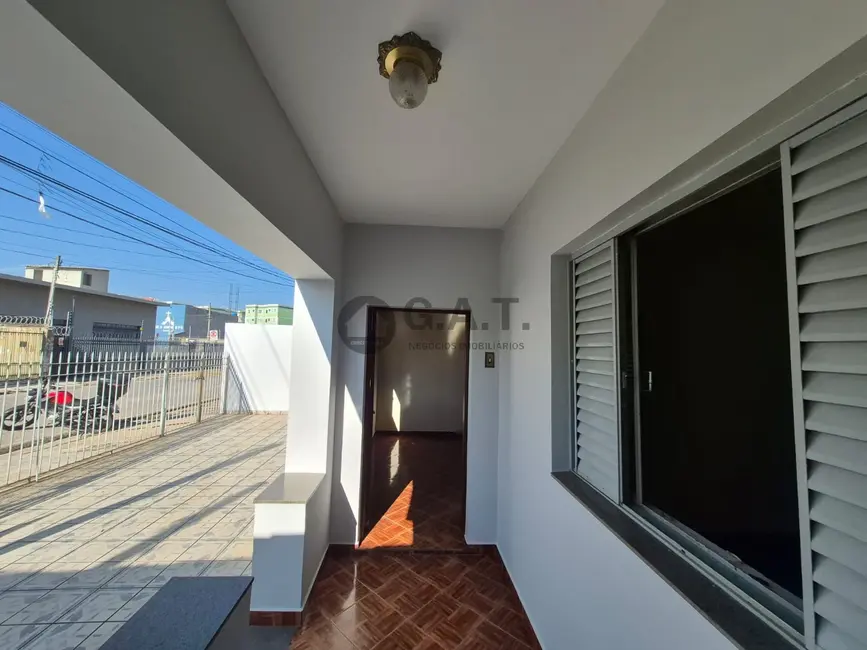 Casa com 2 quartos para alugar, 126m2 em Sorocaba - SP - imagem 9 Foto 9 de Casa com 2 quartos para alugar, 126m2 em Sorocaba - SP