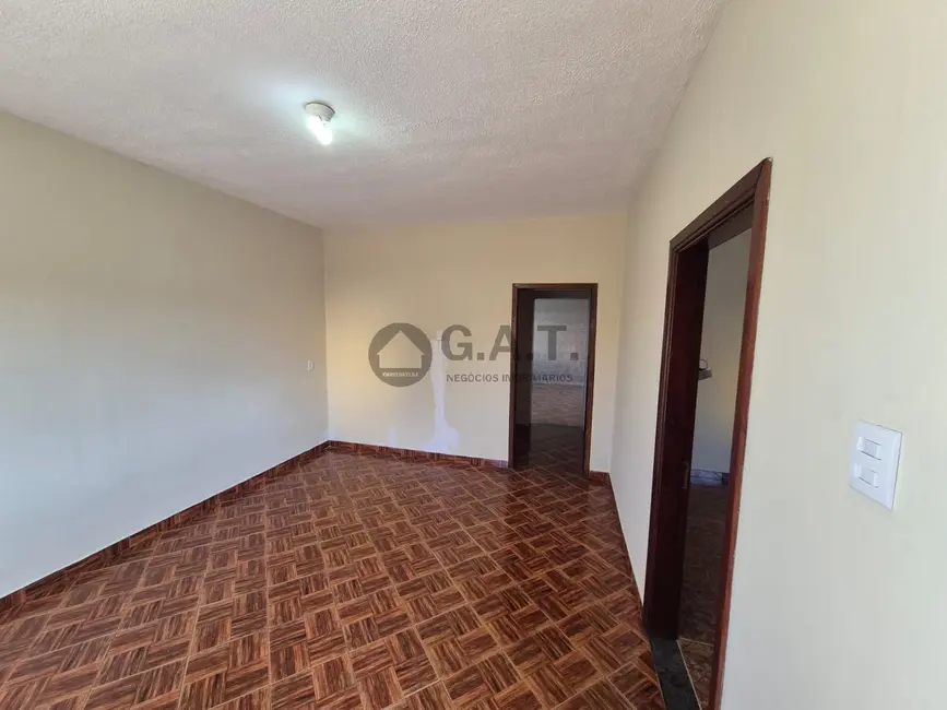 Casa com 2 quartos para alugar, 126m2 em Sorocaba - SP - imagem 7 Foto 7 de Casa com 2 quartos para alugar, 126m2 em Sorocaba - SP