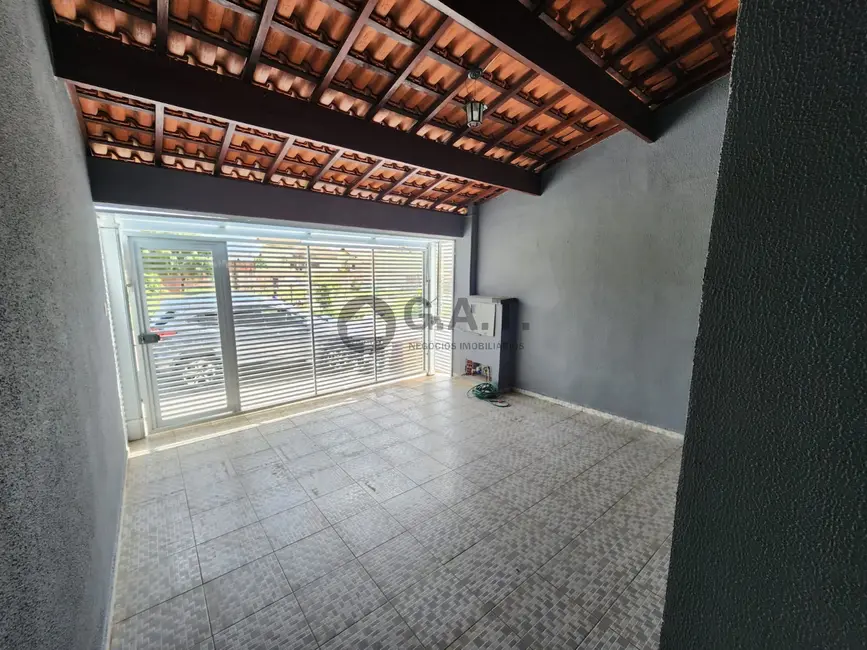 Casa com 2 quartos à venda, 90m2 em Jardim Tatiana, Sorocaba - SP - imagem 2 Foto 2 de Casa com 2 quartos à venda, 90m2 em Jardim Tatiana, Sorocaba - SP