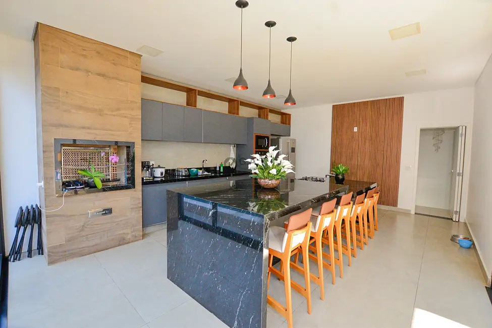Foto 4 de Casa de Condomínio com 3 quartos à venda, 215m2 em Votorantim - SP