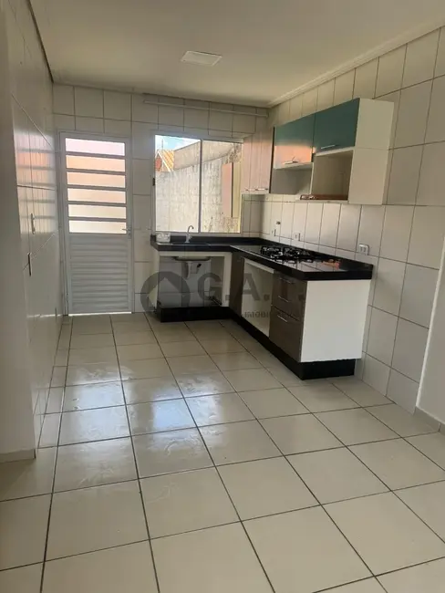 Foto 2 de Casa de Condomínio com 2 quartos para alugar, 51m2 em Parque Vitória Régia, Sorocaba - SP