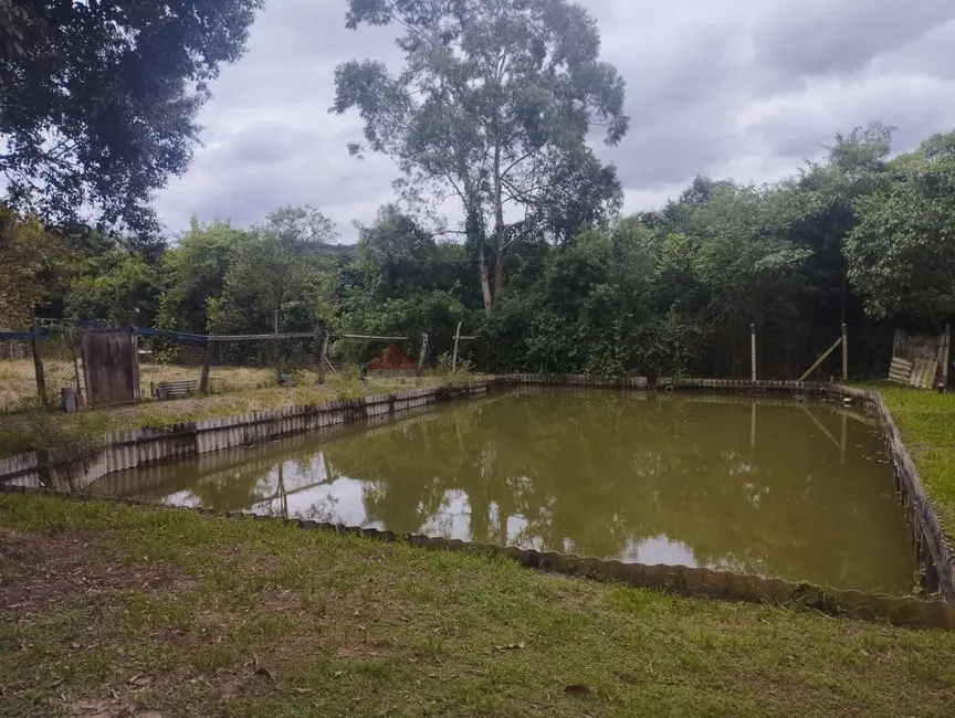 Chácara com 2 quartos para alugar, 50m2 em Salto De Pirapora - SP - imagem 2 Foto 2 de Chácara com 2 quartos para alugar, 50m2 em Salto De Pirapora - SP
